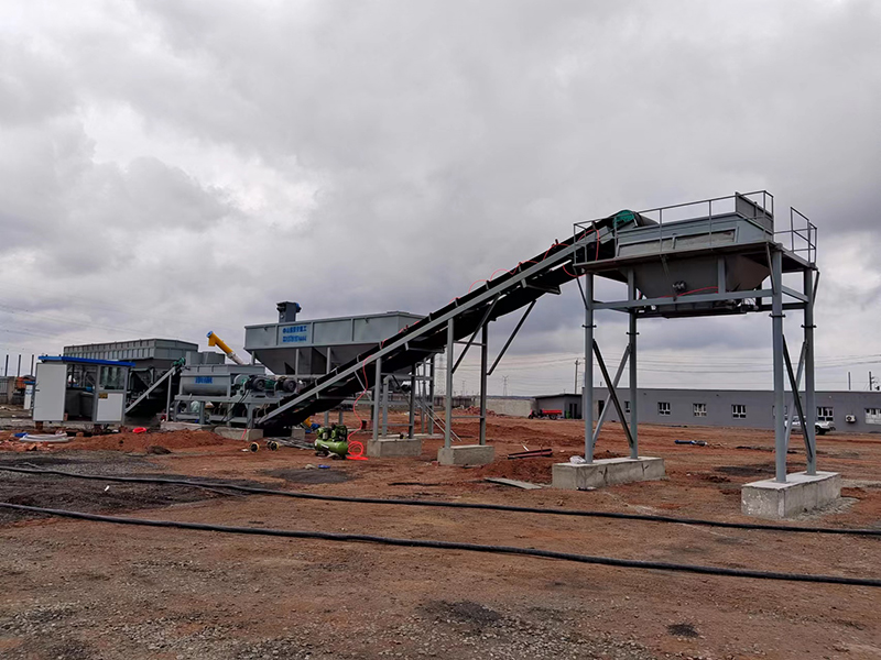 WDJ40型水稳拌合站配卧式水泥仓